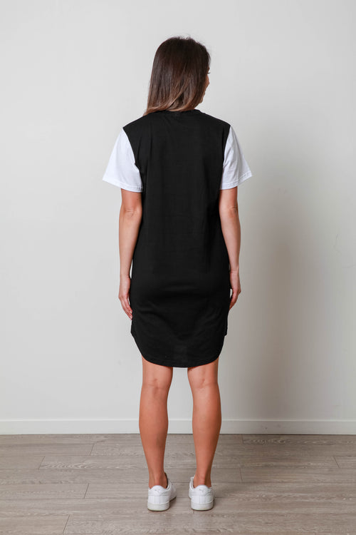 BLACK AND WHITE BASIC DRESS