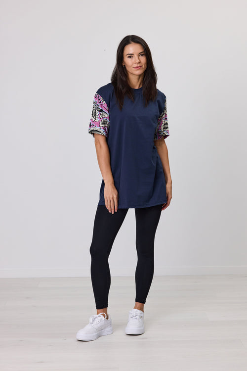 PAISLEY PULSE TEE NAVY