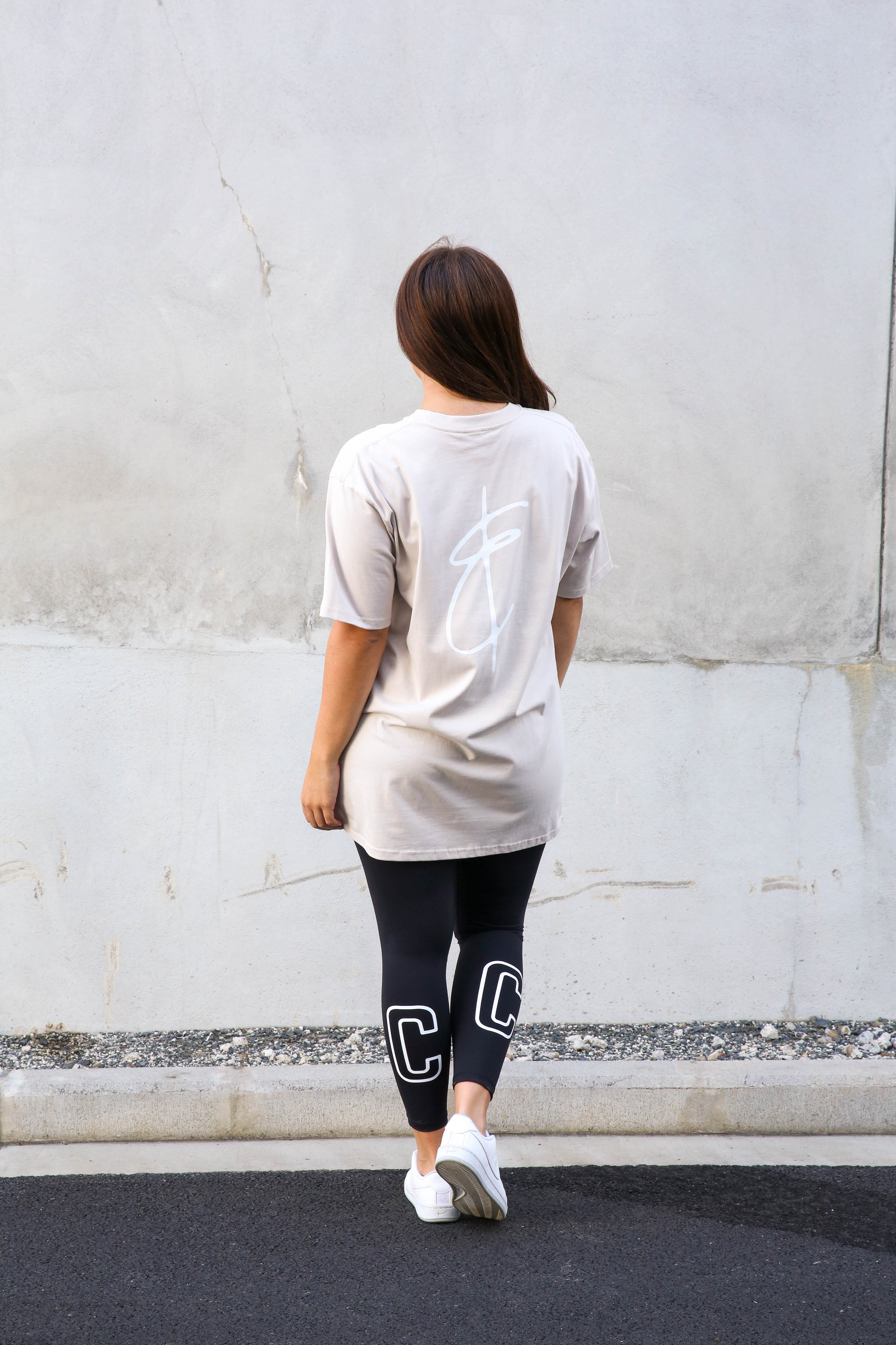 LOGAN TEE IVORY – Chinga Clothing